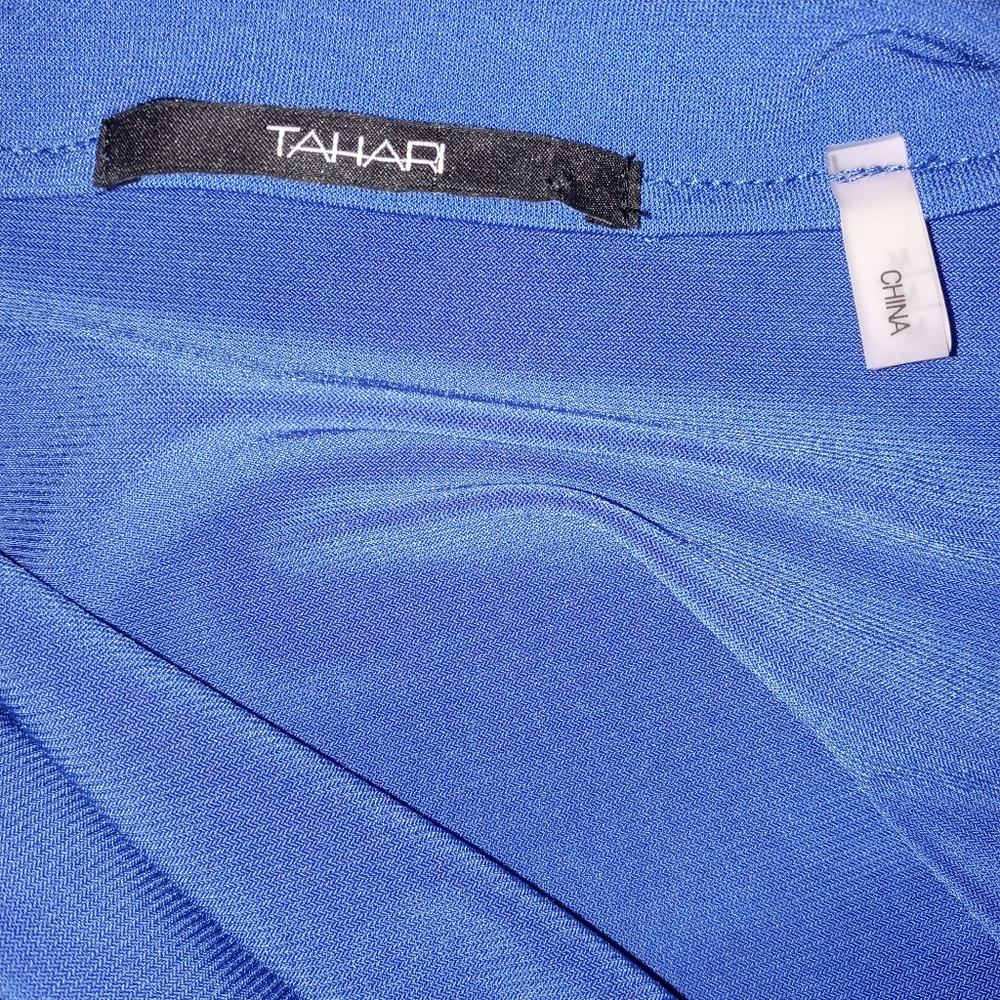 Tahari sleeveless blouse